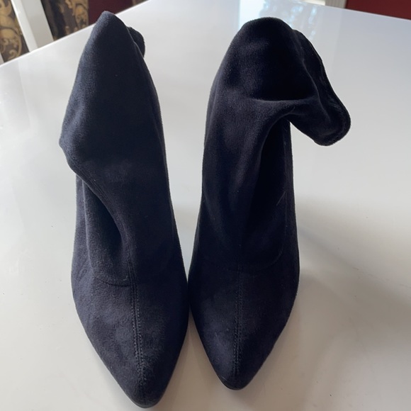 Browns Size 8 Black Suede Ankle Sock-let Bootie - Picture 2 of 2